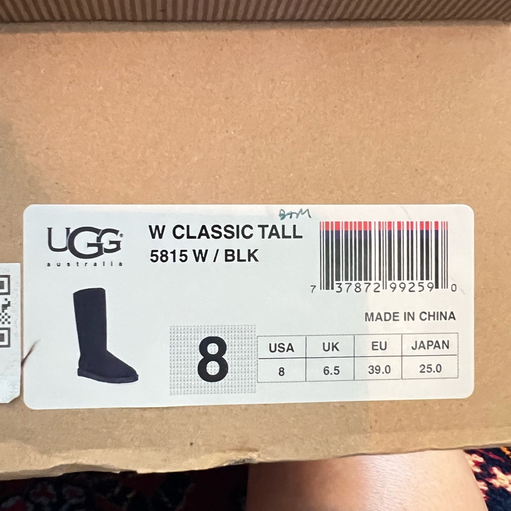 Size 8 uggs women’s tall foldable